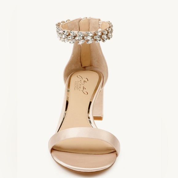 Badgley Mischka Shoes - Badgley Mischa Bronwen Embellished Evening Shoe Champagne Blush
